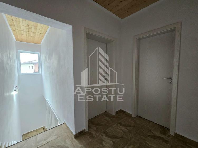 Duplex cu 4 camere cu Canalizare în Bucovăț (Remetea Mare)