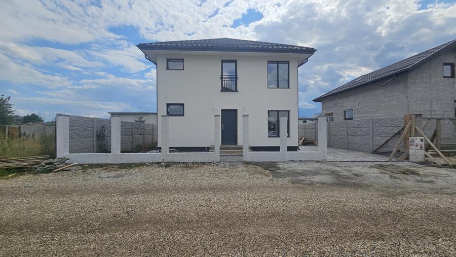 Casă individuală cu 4 camere cu Teren 270 Mp în Berceni