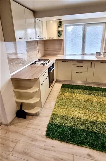 Apartament cu 3 camere circular, mobilat în Copou