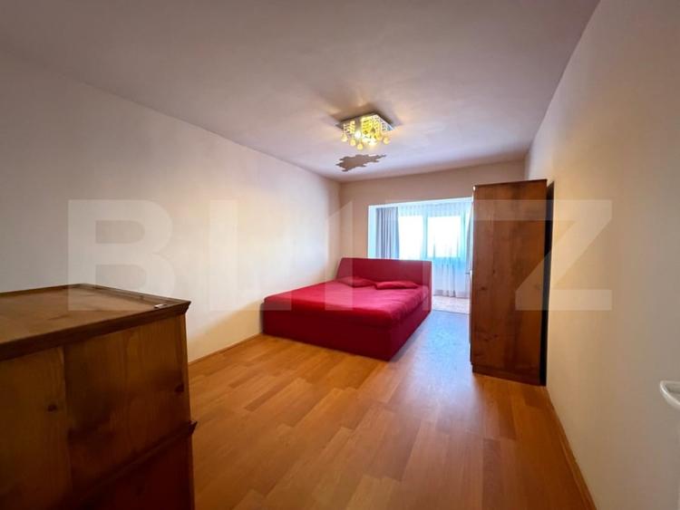 Apartament cu 2 camere semidecomandat, mobilat în Lipovei