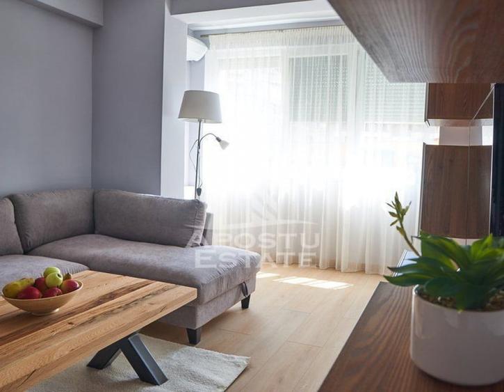 Apartament cu 3 camere decomandat în Central