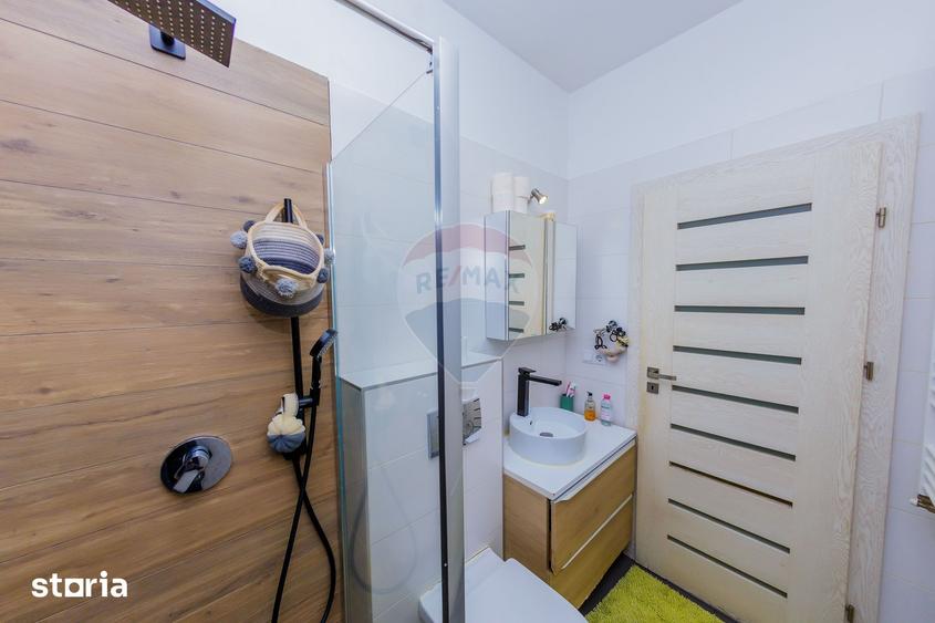Apartament cu 4 camere în Progresul