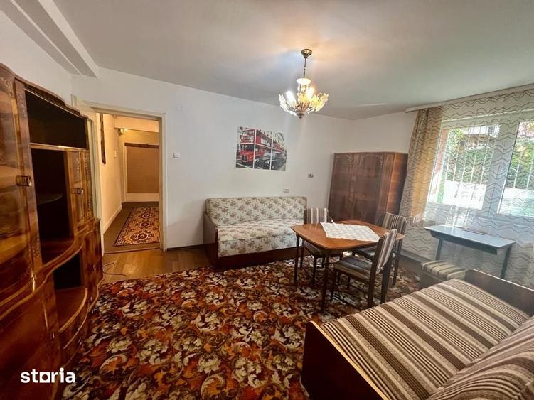 Apartament cu 3 camere decomandat în Cornișa