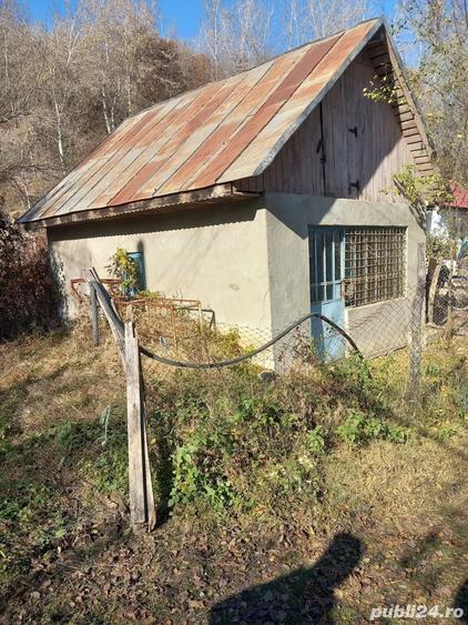Casă cu 3 camere în Brănești