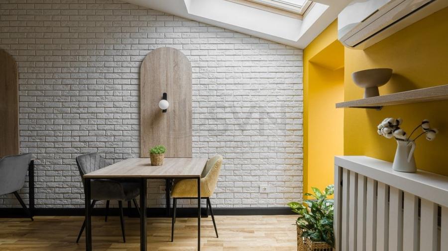 Apartament cu 4 camere decomandat, mobilat în Primăverii