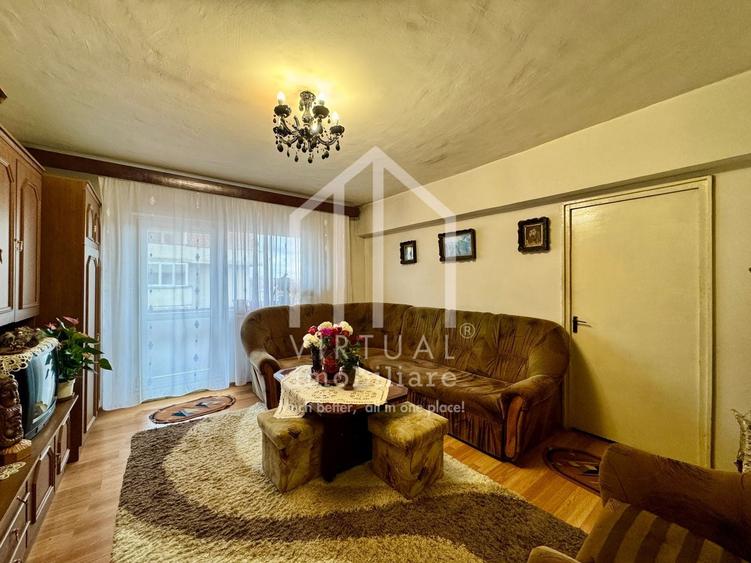 Apartament cu 4 camere decomandat în Turnișor