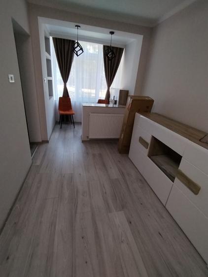 Garsonieră decomandată în Central
