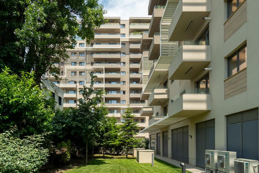 Apartament cu 3 camere decomandat în Ștefan cel Mare