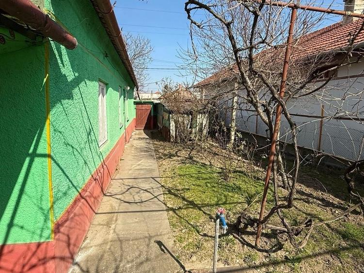 Casă cu 4 camere în Central