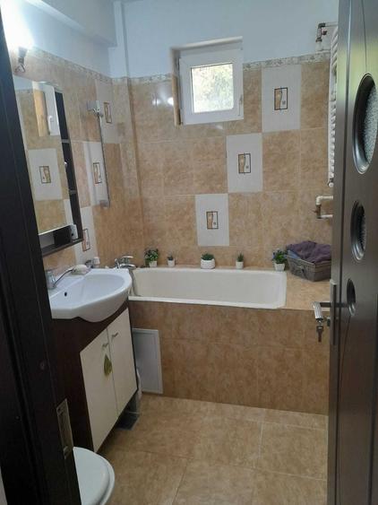 Apartament cu 2 camere semidecomandat în Sud