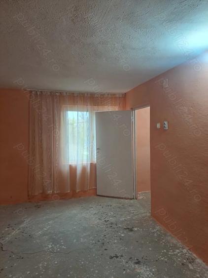Casă cu 2 camere cu Teren 300 Mp în Nazarcea
