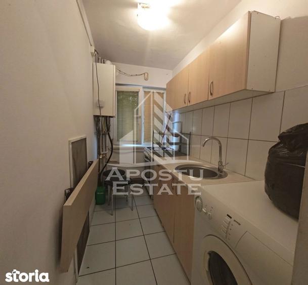 Apartament cu 2 camere nedecomandat, mobilat în Circumvalațiunii