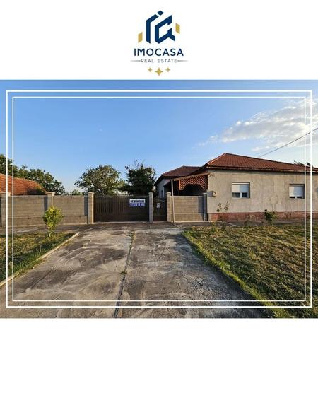 Casă individuală cu 4 camere cu Canalizare în Mocrea