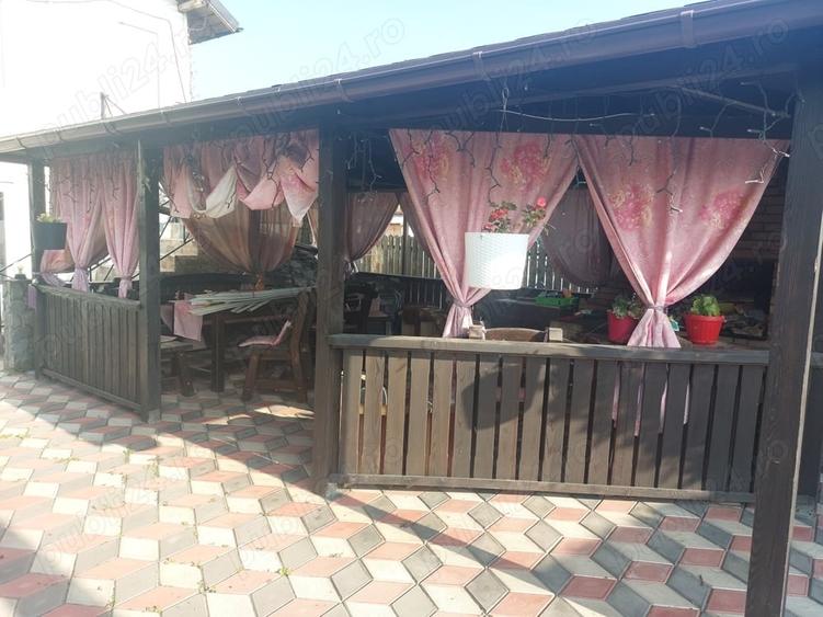 Casă cu 6 camere în Central