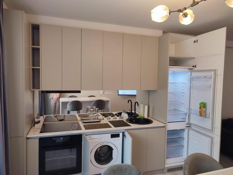 Apartament cu 2 camere semidecomandat în Florești
