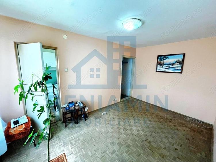 Apartament cu 2 camere semidecomandat în Valea Rosie
