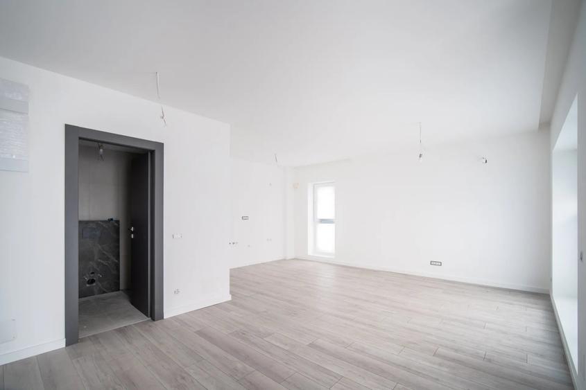 Apartament cu 3 camere decomandat în Obor