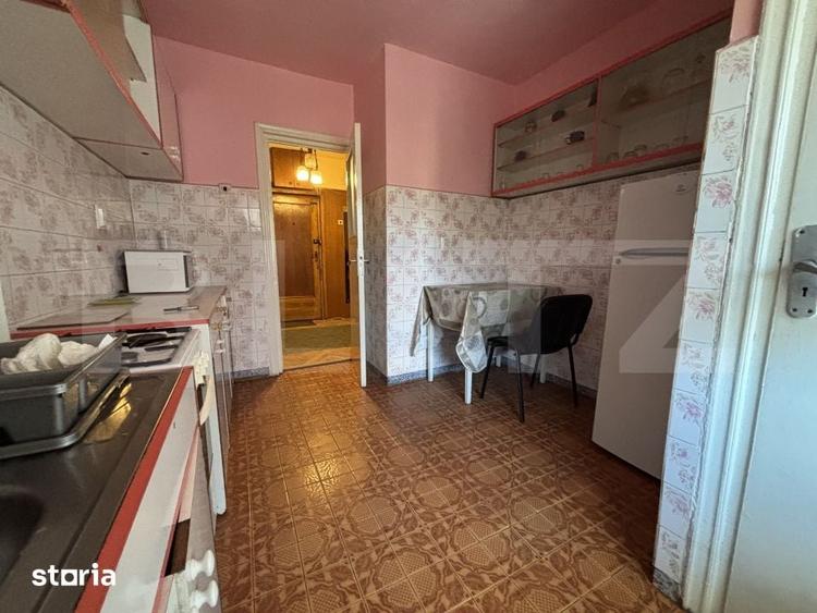Apartament cu 3 camere decomandat în Central