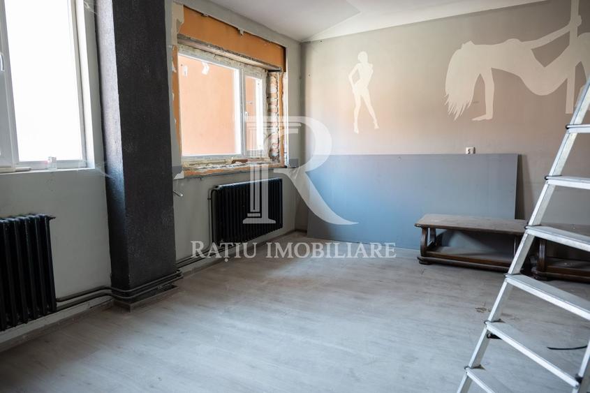 Spațiu comercial, de 300 mp, în Decebal