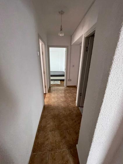 Apartament cu 3 camere decomandat în Hala Centrală