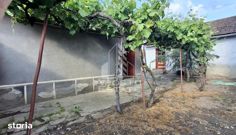Casă cu 2 camere cu Teren 360 Mp în Micălaca