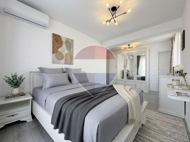 Penthouse cu 3 camere decomandat, mobilat în Tomis Plus