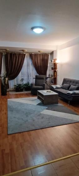 Apartament cu 4 camere decomandat, mobilat în Torontalului
