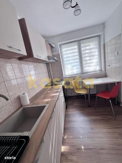 3 Camere de Inchiriat - 10