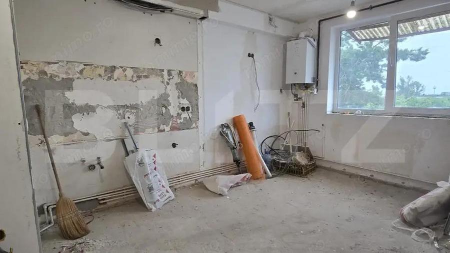 Garsonieră semidecomandată în Micro 15