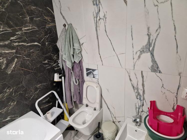 Casă cu 3 camere cu Teren 200 Mp în Central