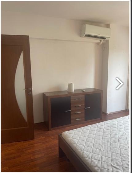 Apartament cu 3 camere decomandat, mobilat în Universitate