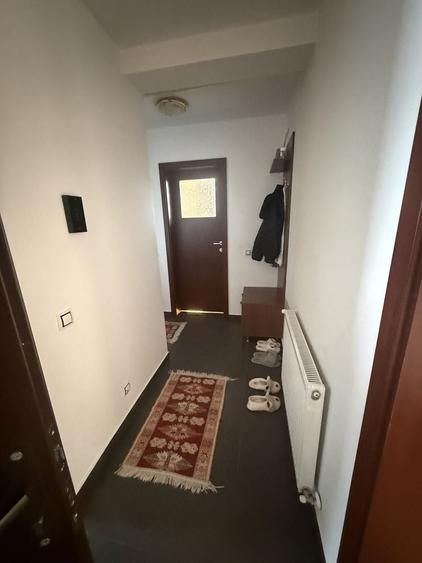 Apartament cu 2 camere decomandat în Poiana