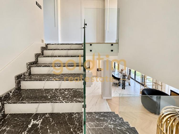 Duplex cu 4 camere cu Canalizare în Pipera