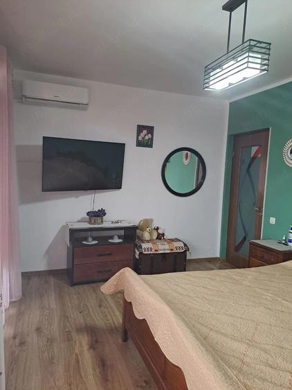 Tabara Navodari , vand casa P+1+M din duplex - 9
