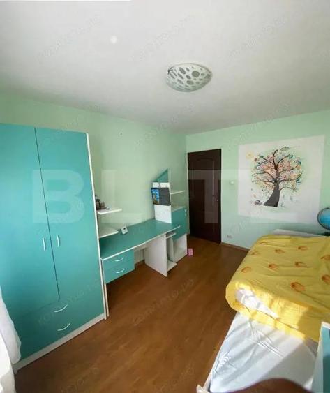 Apartament cu 3 camere decomandat, mobilat în Central