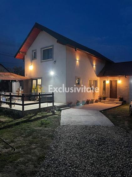 Casă individuală cu 3 camere cu Canalizare în Leordeni