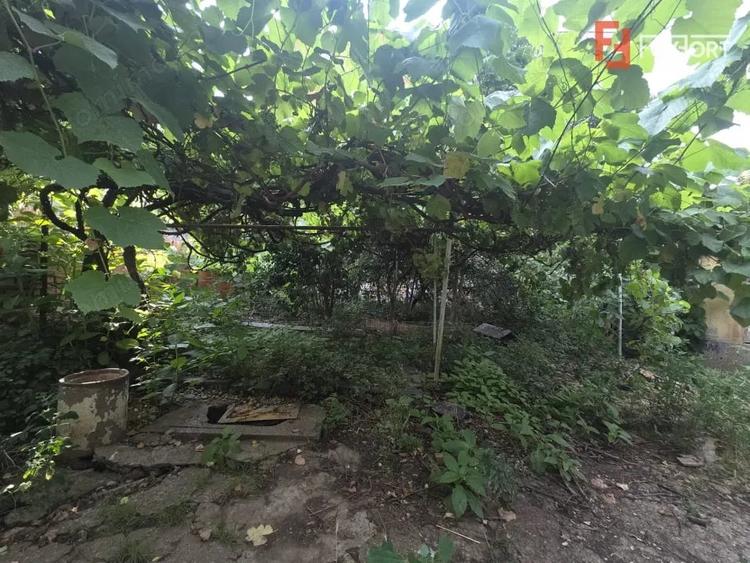 Casă cu 2 camere cu Teren 280 Mp în Central