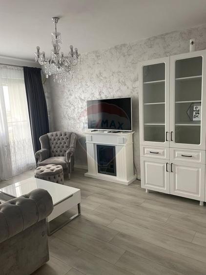 Apartament cu 2 camere decomandat în Păcii