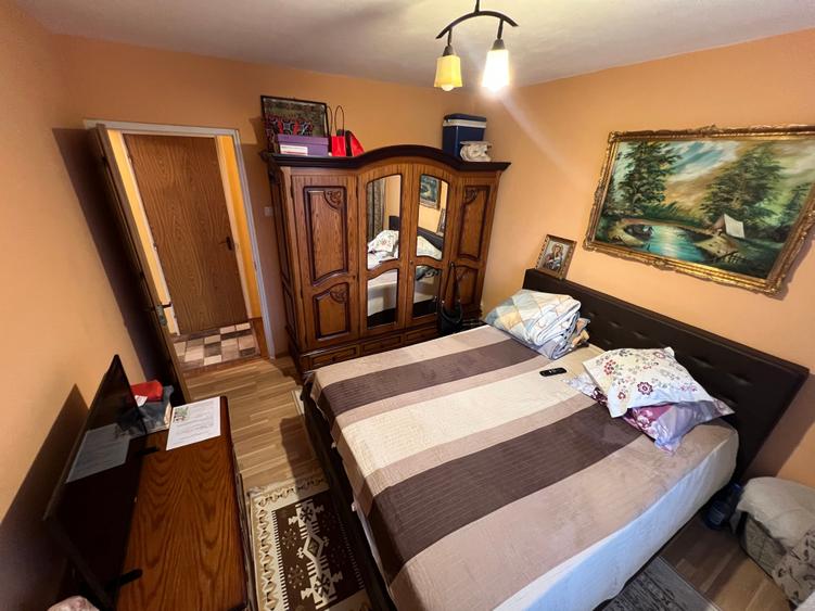 Apartament cu 3 camere decomandat în Militari