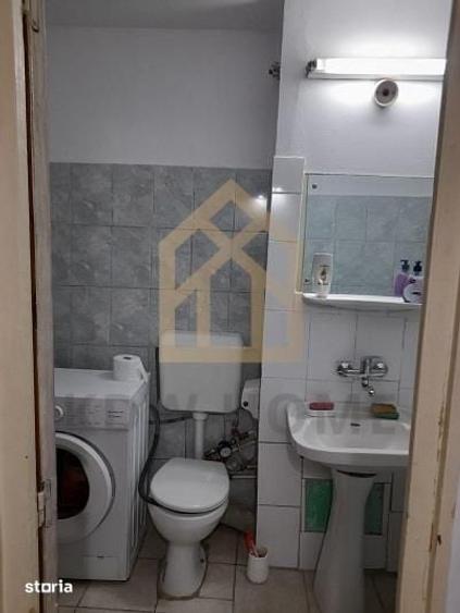 Garsonieră decomandată în Tei