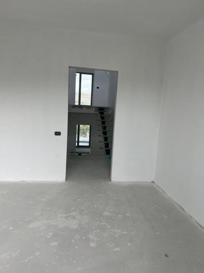 Duplex cu 4 camere cu Canalizare în Borhanci