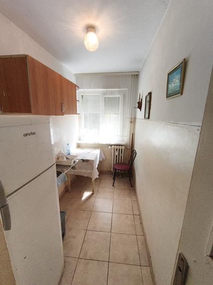 Apartament cu 2 camere semidecomandat în Km 4-5