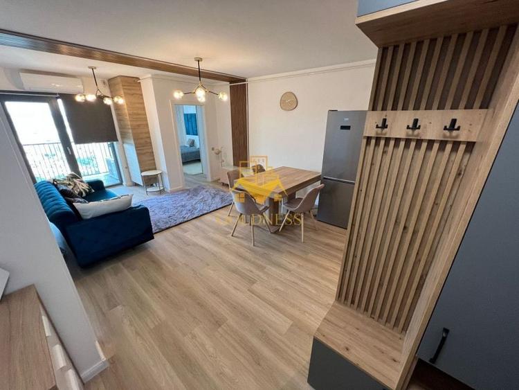 Apartament cu 3 camere semidecomandat, mobilat în Zorilor