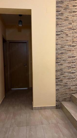 Apartament cu 3 camere decomandat în Ghiroda