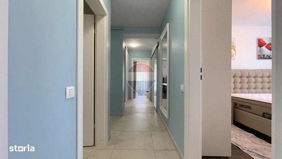 Apartament cu 3 camere decomandat, mobilat în Tractorul