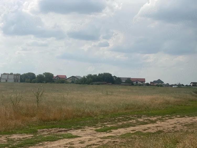 Teren de 1400 mp, în Central