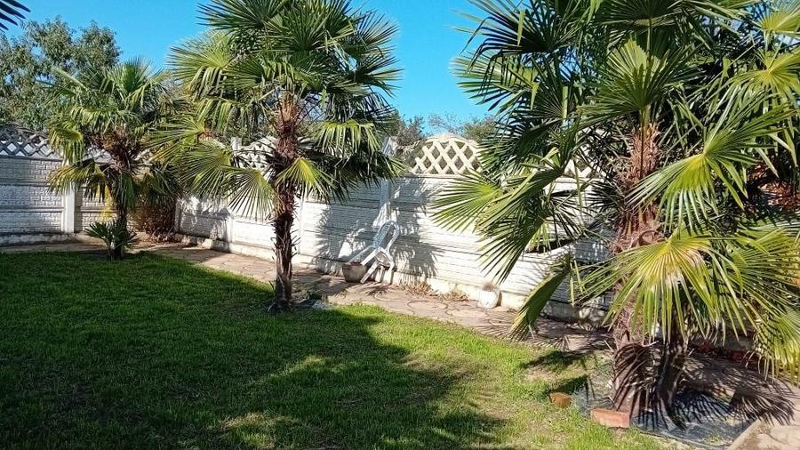 Casă cu 4 camere în Exterior Vest