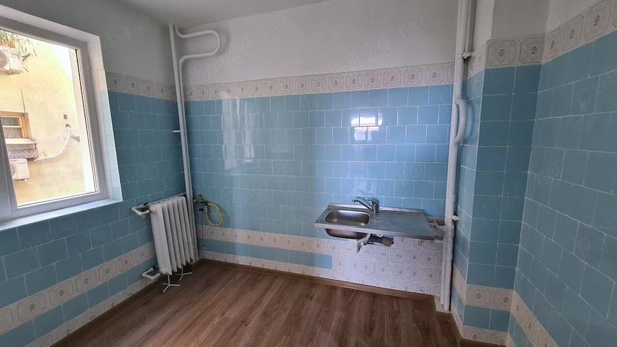 Apartament cu 3 camere decomandat în Drumul Taberei