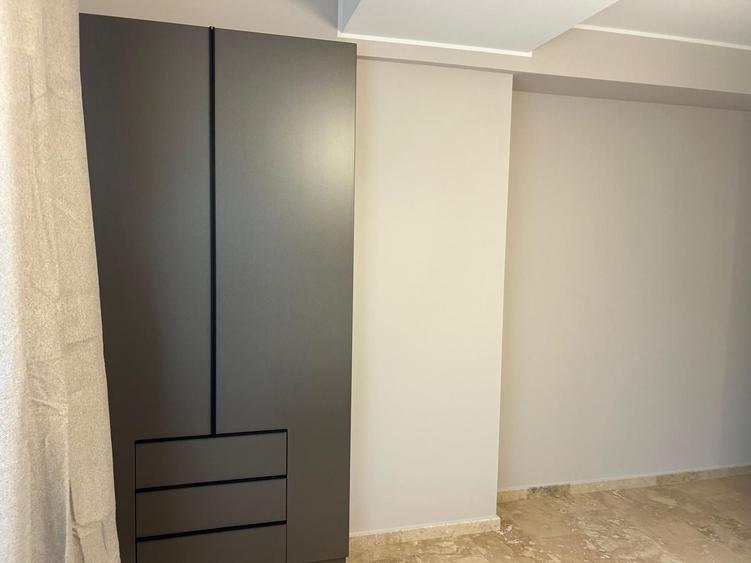 Apartament cu 2 camere decomandat, mobilat în Far