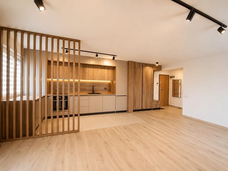 Apartament cu 2 camere semidecomandat în Tractorul